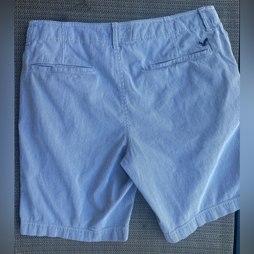 American Eagle Men’s Classic Fit Seersucker Shorts Blue White Pinstripe Size 34 - Picture 2 of 9